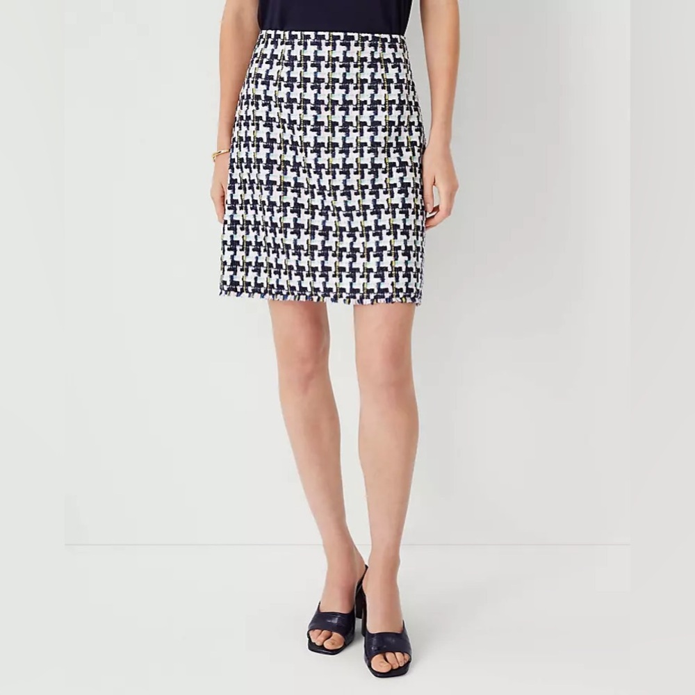 NWT‎ Ann Taylor Houndstooth Tweed Fringe A-Line Skirt White/Navy Size 14 Office
